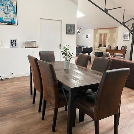 Loft Proche Centre Ville Hotes Habitant A L Etage Laval  Luaran gambar