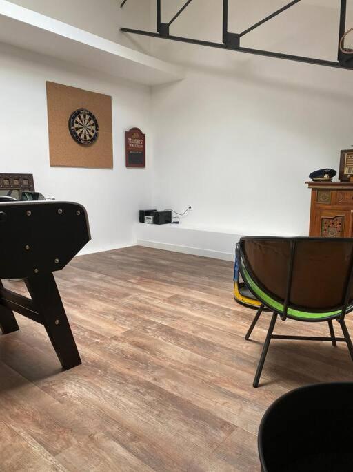 Loft Proche Centre Ville Hotes Habitant A L Etage Laval  Luaran gambar