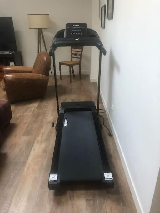 Loft Proche Centre Ville Hotes Habitant A L Etage Laval  Luaran gambar